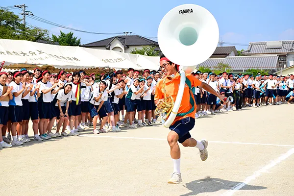 「歓声を背に!」