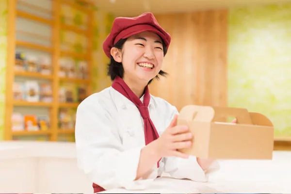 調理スタッフのインターンの様子