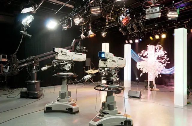 使用中の3号館地下テレビスタジオ