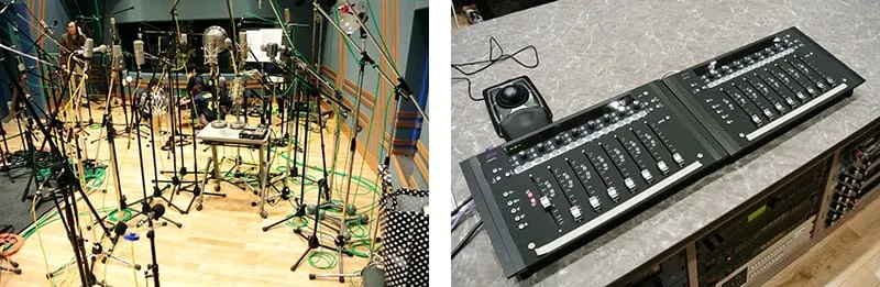 左に並べられた大量のマイクを収録の立ち位置から撮った写真、右に小型コンソールの1つの写真