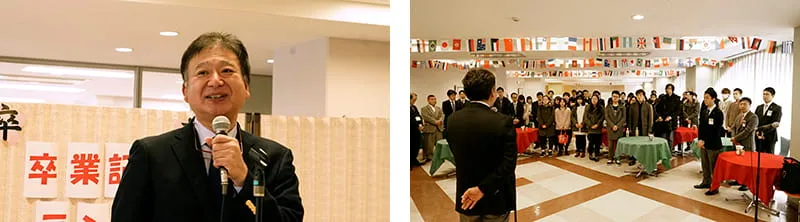 左に笑顔で挨拶をする理事長、右にステージ側から万国旗が飾られた会場と留学生たちを写した写真