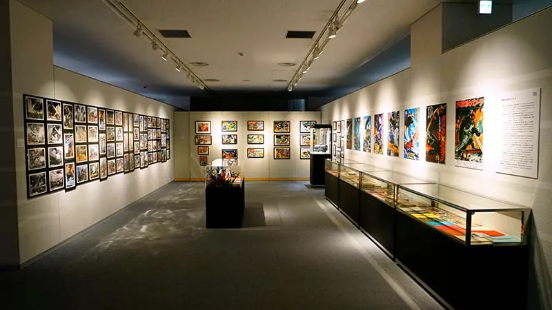 壁一面に展示されている写真や詳細