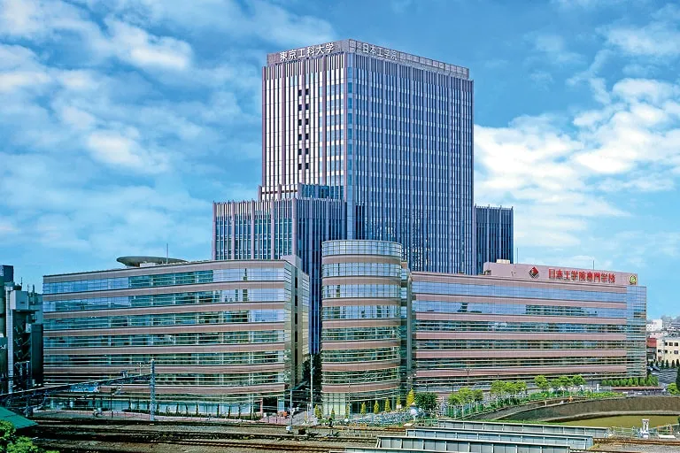 蒲田キャンパス校舎の外観