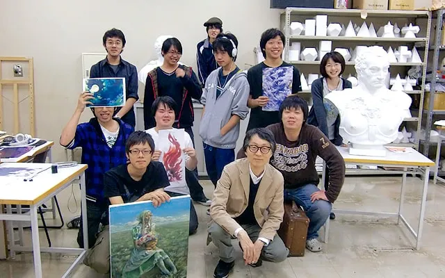 作品を持ち寄っての集合写真