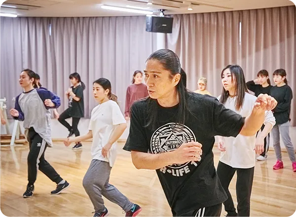 SAM監修のカリキュラムをうけている学生達の様子