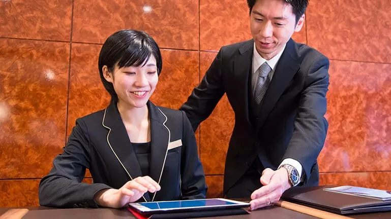 タブレットを使用した業務の実践授業のイメージ