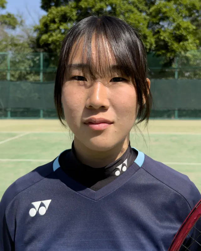 秋山理未さんのポートレート