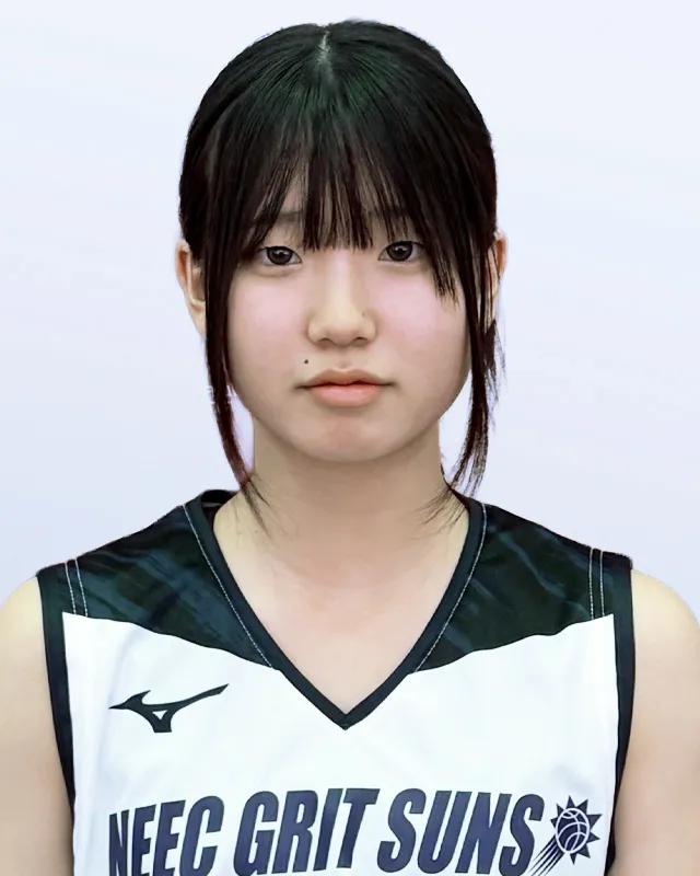 菅原瑠莉さんのポートレート