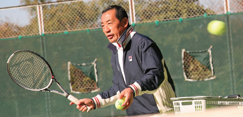 坂井 利郎テニスコース総監督が旭日双光章受章｜ニュース&トピックス ...